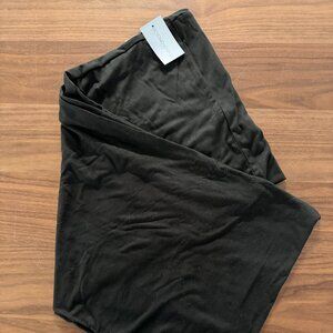 Beyond Yoga Black Pocket Infinity Scarf NWT Hidden Pocket Athleisure